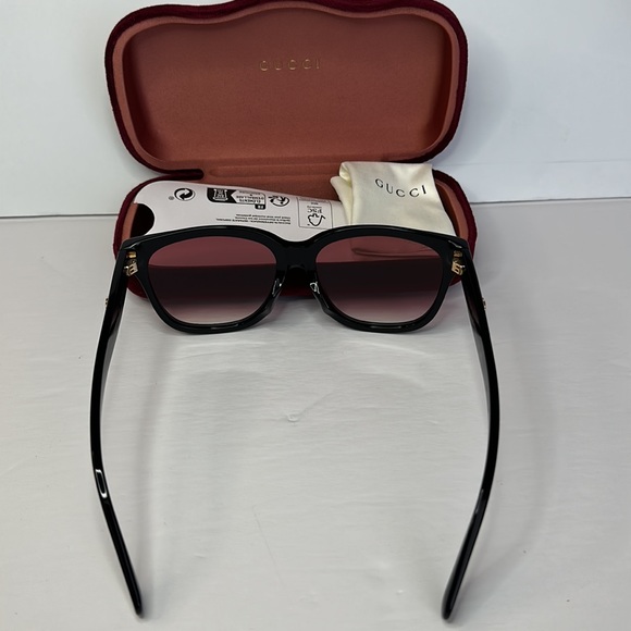 GUCCI GG0800SA 002 square Gucci sunglass comes black with red gradient lenses. - Picture 8 of 13